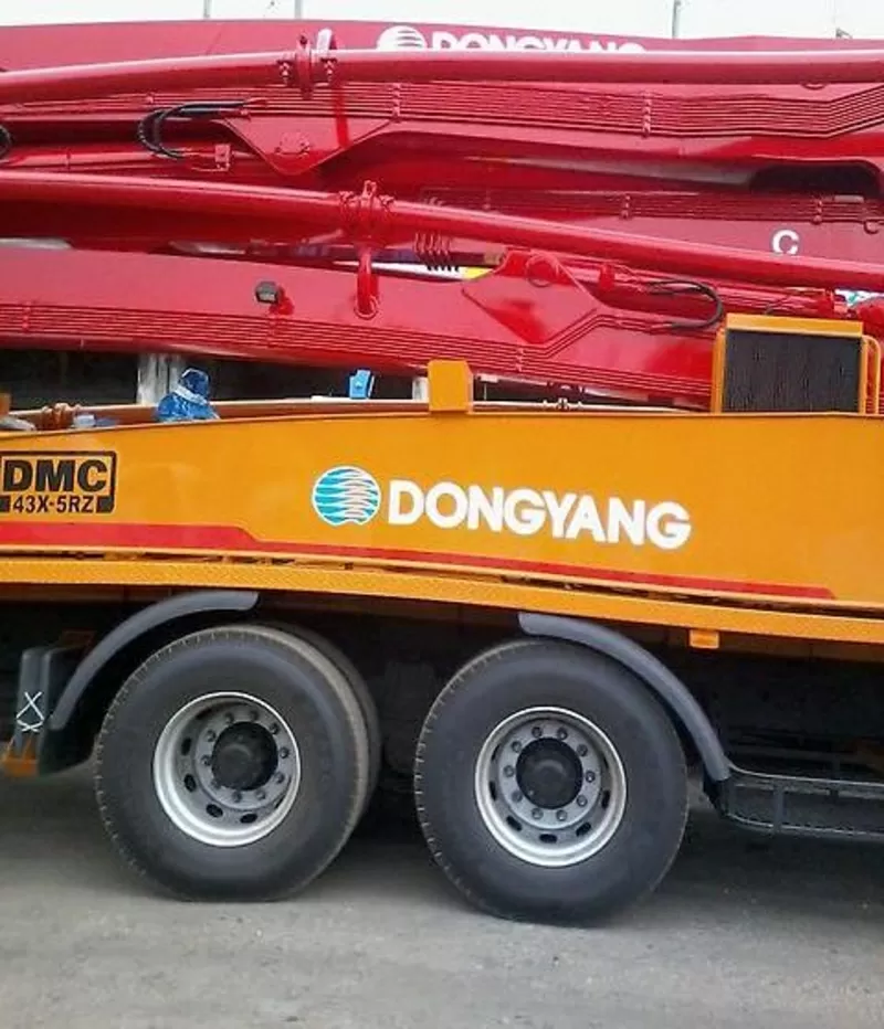 Автобетононасос Dongyang DMC43X-5RZ 42м на базе шасси Daewoo Novus 2